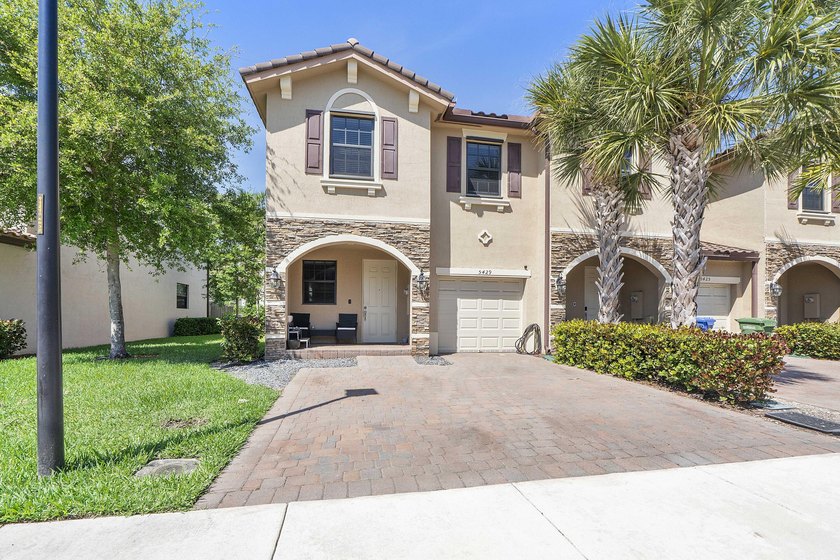 A rare 4-bedroom corner Townhome built in 2018! The corner - Beach Townhome/Townhouse for sale in Margate, Florida on Beachhouse.com