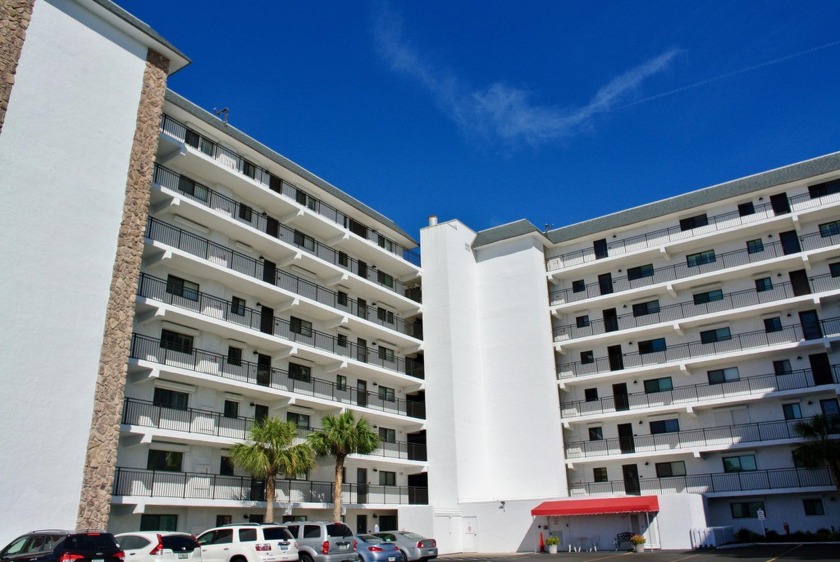 This two bedroom two bathroom penthouse is a bright, modern unit - Beach Condo for sale in Cocoa Beach, Florida on Beachhouse.com