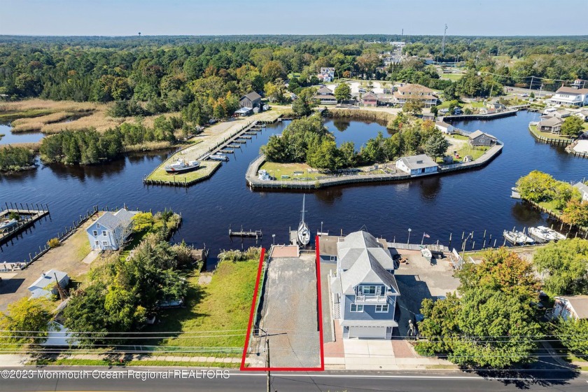 WATERFRONT Beautiful buildable waterfront lot overlooking - Beach Lot for sale in Tuckerton, New Jersey on Beachhouse.com