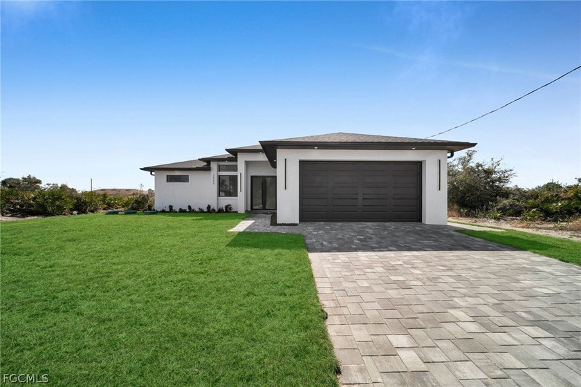 Brand-new construction offering 1,507 sq ft under air with a - Beach Home for sale in Lehigh Acres, Florida on Beachhouse.com