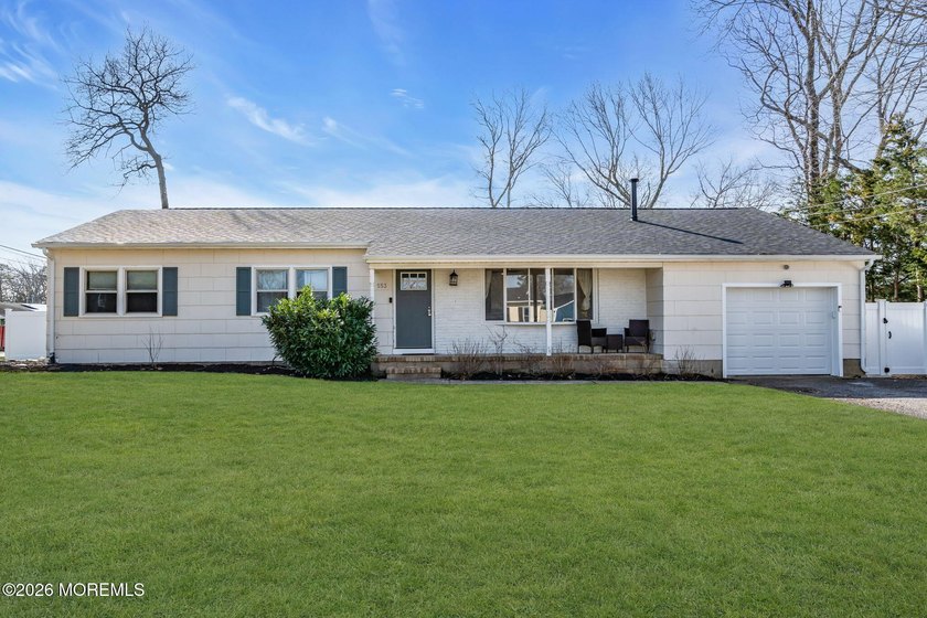 Welcome to easy one-level living in this lovely 3-bedroom - Beach Home for sale in Forked River, New Jersey on Beachhouse.com