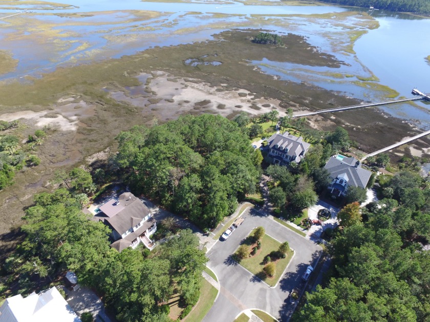 This is a rare opportunity to build your custom dream home on a - Beach Lot for sale in Charleston, South Carolina on Beachhouse.com