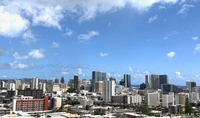 Vibrant city views with partial ocean and Diamond Head vistas - Beach Condo for sale in Honolulu, Hawaii on Beachhouse.com