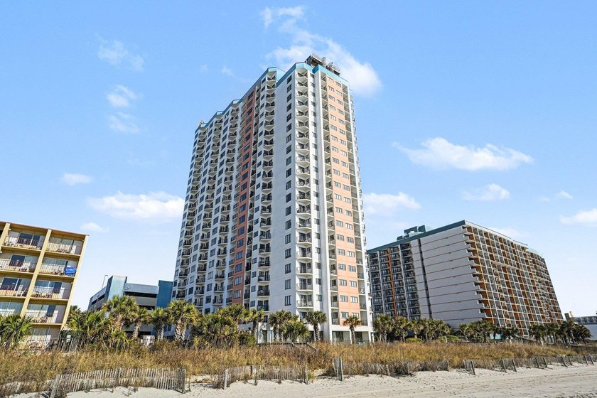 This recently renovated oceanfront efficiency condo offers fresh - Beach Condo for sale in Myrtle Beach, South Carolina on Beachhouse.com