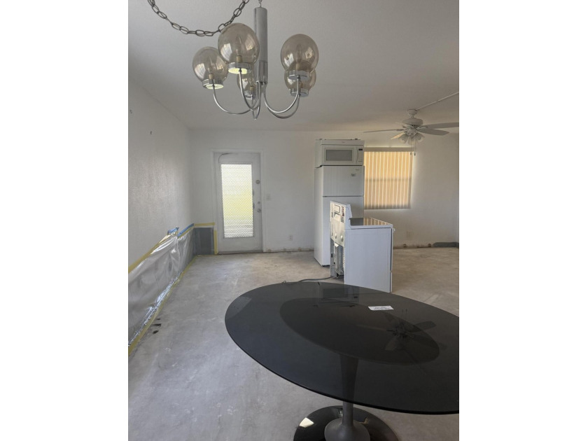 1-bedroom, 1.5-bath ground-floor unit in Kings Point 55+ - Beach Condo for sale in Delray Beach, Florida on Beachhouse.com