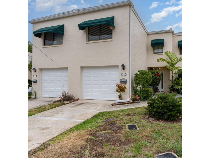 Nestled in the heart of Satellite Beach, this updated townhome - Beach Townhome/Townhouse for sale in Satellite Beach, Florida on Beachhouse.com