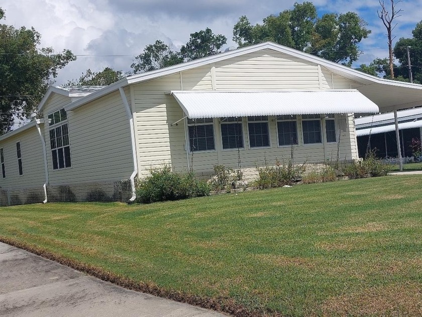 BEAUTIFUL 2BR-2BA IN LAKE TARPON VILLAGE...THIS HOME IS A 10 - Beach Home for sale in Palm Harbor, Florida on Beachhouse.com