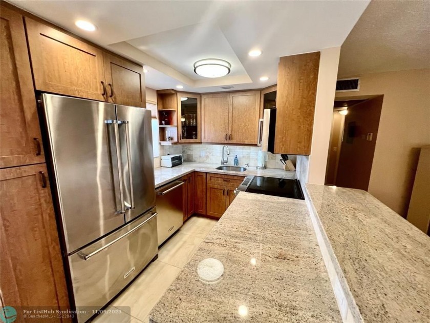 AMAZING LOCATION IN CENTURY VILLAGE! SELLER SAYS TO MAKE AN - Beach Condo for sale in Deerfield Beach, Florida on Beachhouse.com