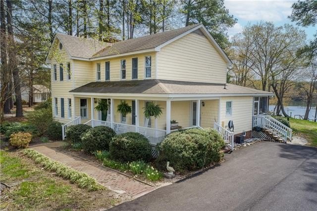 Waterfront gem on protected Moores Creek with immediate access - Beach Home for sale in Deltaville, Virginia on Beachhouse.com