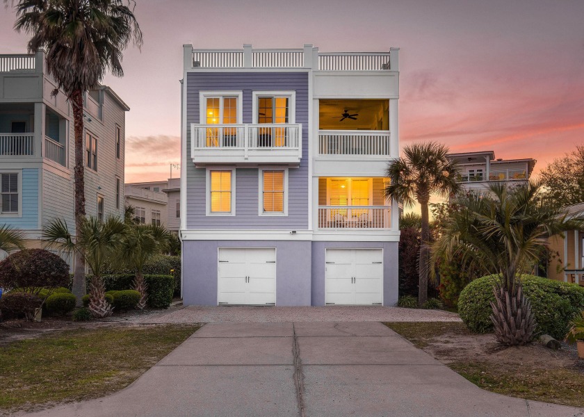 JUST PARK THE CAR for the week, you won't need it! This 6 - Beach Home for sale in Isle of Palms, South Carolina on Beachhouse.com