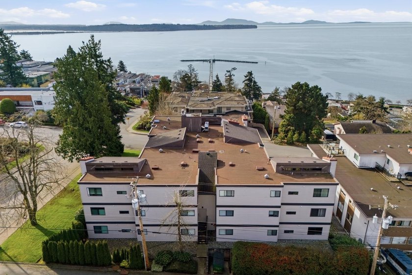 Stunning Ocean View Condo at Sea Vista! Perched on White Rock's - Beach Condo for sale in White Rock, British Columbia on Beachhouse.com
