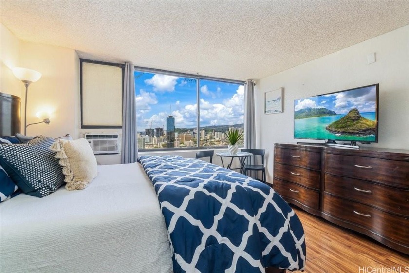 LEGAL SHORT TERM / DAILY VACATION RENTALS ALLOWED! This great - Beach Condo for sale in Honolulu, Hawaii on Beachhouse.com