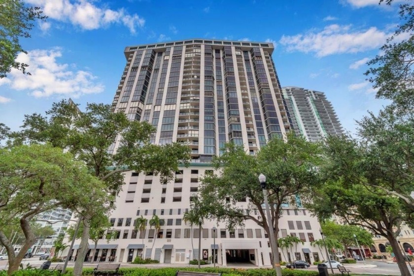 Bayfront Tower - 12th floor Southwest corner unit. Light and - Beach Condo for sale in St. Petersburg, Florida on Beachhouse.com