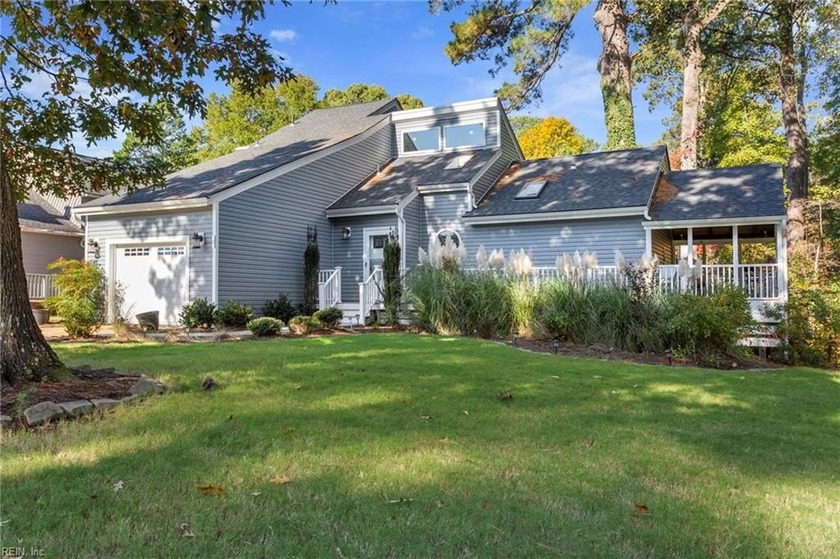 Beautifully updated home in desirable Kenstock/Cox HS/Great Neck - Beach Home for sale in Virginia Beach, Virginia on Beachhouse.com