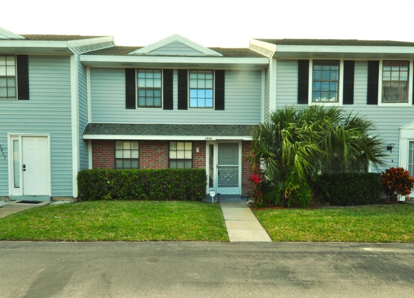 Turn key home and extremely affordable, this unit offers, 3 - Beach Townhome/Townhouse for sale in Palm Bay, Florida on Beachhouse.com
