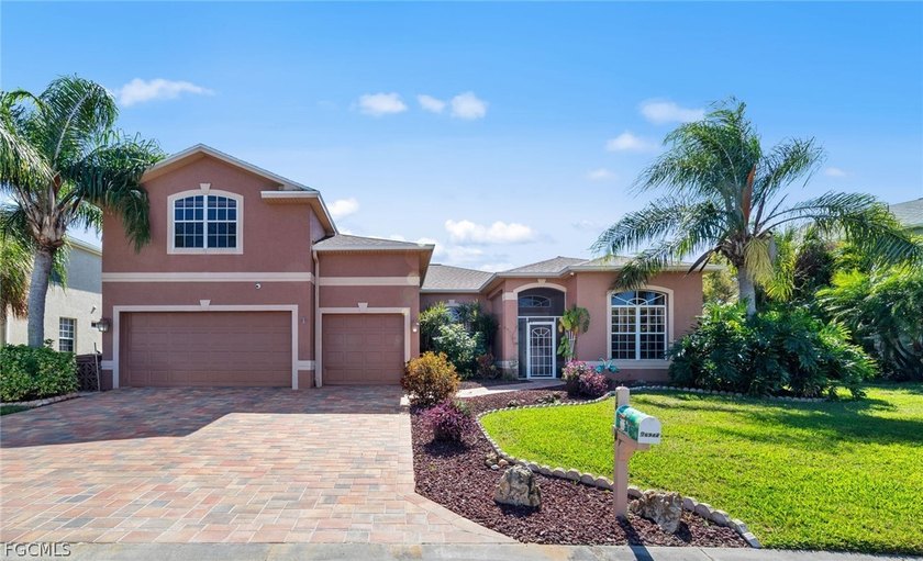 PRICED BELOW RECENT APPRAISAL! Located in the highly desirable - Beach Home for sale in Fort Myers, Florida on Beachhouse.com