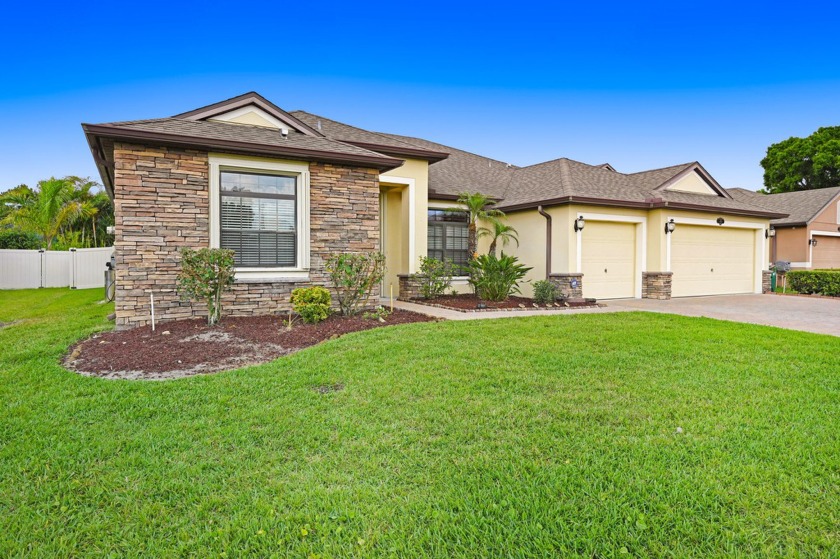 Absolutely STUNNING & METICULOUSLY MAINTAINED 4BR/3Bath/3Car - Beach Home for sale in Melbourne, Florida on Beachhouse.com