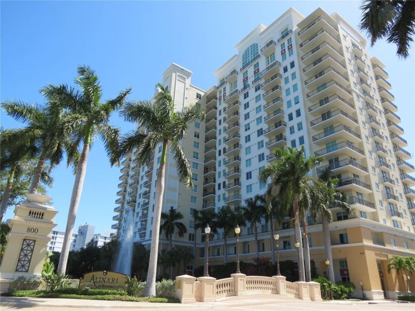 Unobstructed, Panoramic Sarasota Bay, water views and sunsets - Beach Condo for sale in Sarasota, Florida on Beachhouse.com