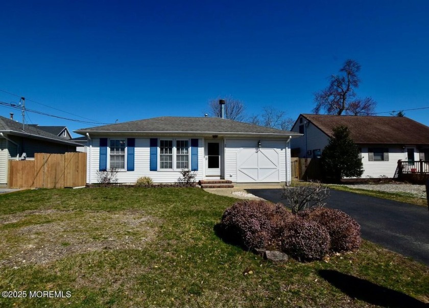 Bay Head Shores Beauty! This updated 3 BR, 2 BA ranch is your - Beach Home for sale in Point Pleasant, New Jersey on Beachhouse.com