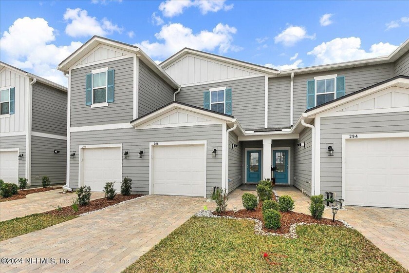 COME LIVE THE FLORIDA LIFESTYLE IN THIS ALMOST NEW TOWNHOME! - Beach Townhome/Townhouse for sale in St Augustine, Florida on Beachhouse.com