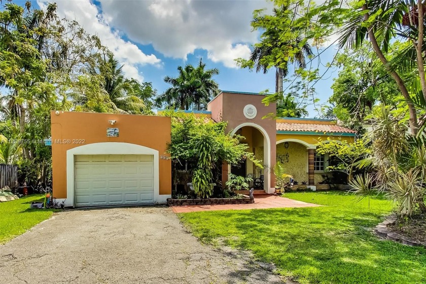 Unbeatable OPPORTUNITY! When you mention LOCATION, no doubt - Beach Home for sale in Miami  Springs, Florida on Beachhouse.com
