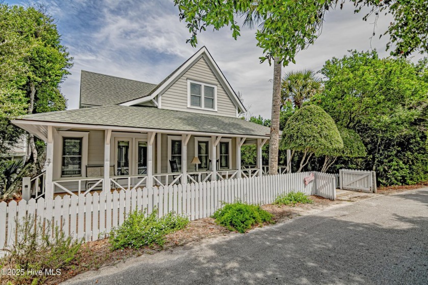 Tucked into Bald Head's sought-after Cape Fear Station, close to - Beach Home for sale in Bald Head Island, North Carolina on Beachhouse.com