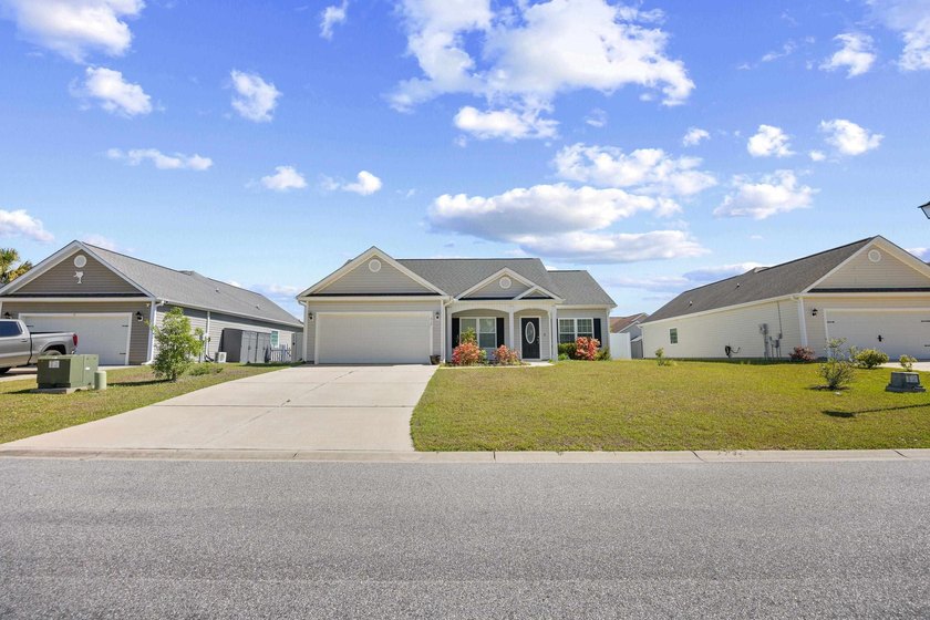 Beautiful Home with Open Floor Plan & Upgraded Features Near - Beach Home for sale in Longs, South Carolina on Beachhouse.com