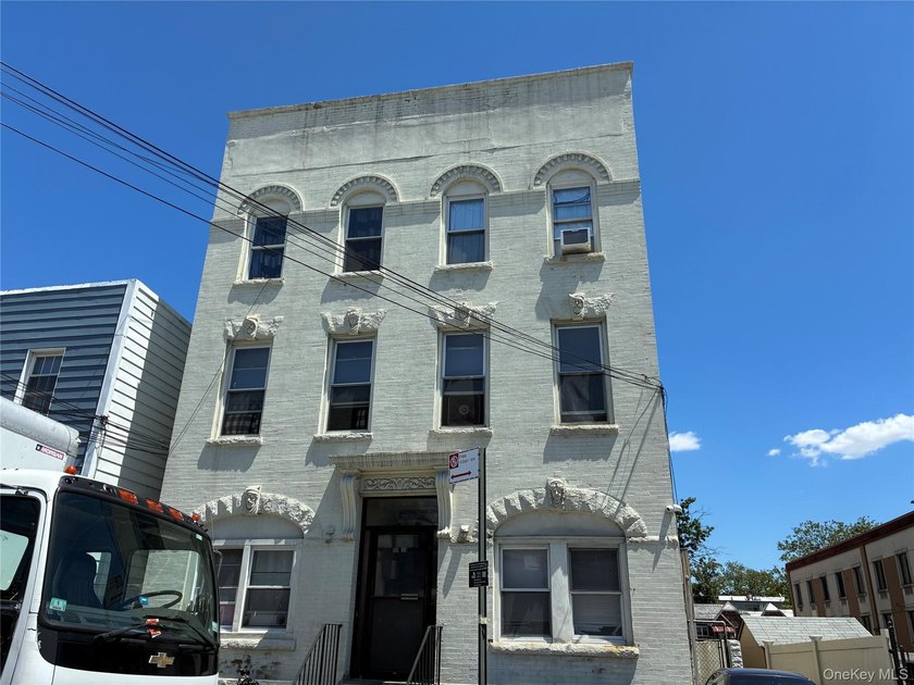 6 Independent Units: Fully configured income-producing streams - Beach Condo for sale in Long Island City, New York on Beachhouse.com