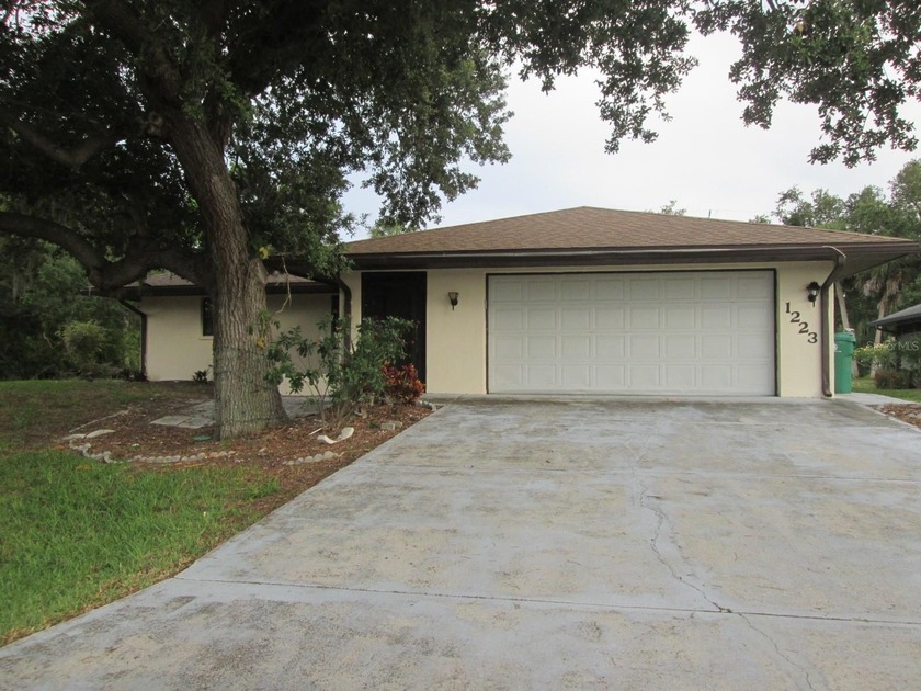 Spacious two bedroom, two bath, double car garage.   Ready for a - Beach Home for sale in Port Charlotte, Florida on Beachhouse.com