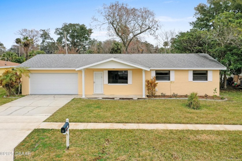 This 3 bedroom, 2 bath, concrete block home has been recently - Beach Home for sale in South Daytona, Florida on Beachhouse.com