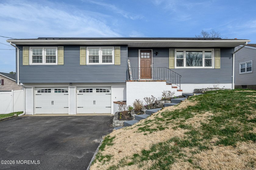 Welcome Home! Beautiful 4 Bed 1.5 Bath Raised Ranch with - Beach Home for sale in Brick, New Jersey on Beachhouse.com
