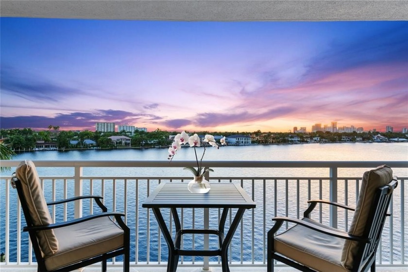 PANORAMIC VIEWS OF THE INTRACOASTAL WATERWAY! COMPLETELY - Beach Condo for sale in Fort Lauderdale, Florida on Beachhouse.com