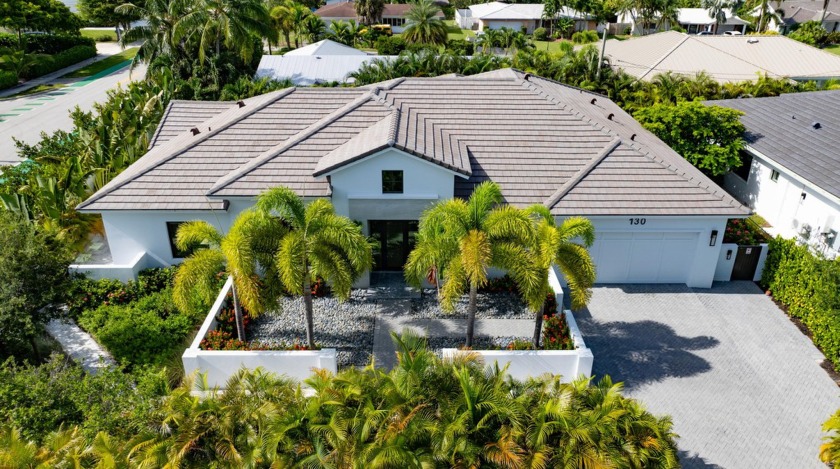 New-construction custom residence offers luxury living and - Beach Home for sale in Delray Beach, Florida on Beachhouse.com