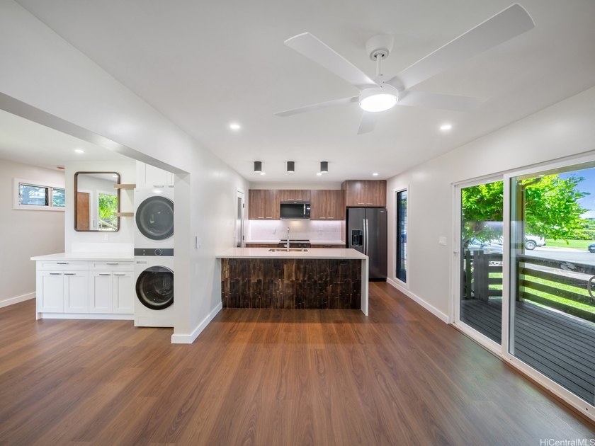 Welcome to your beautifully remodeled corner-unit townhome - Beach Condo for sale in Pearl City, Hawaii on Beachhouse.com