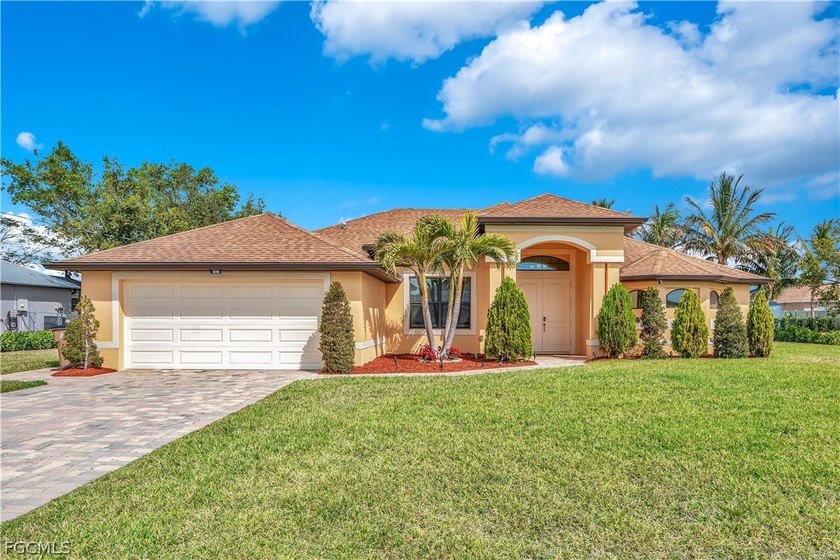 RARE TRIPLE LOT IN SW CAPE | 2018 POOL HOME | FULLY FURNISHED | - Beach Home for sale in Cape Coral, Florida on Beachhouse.com