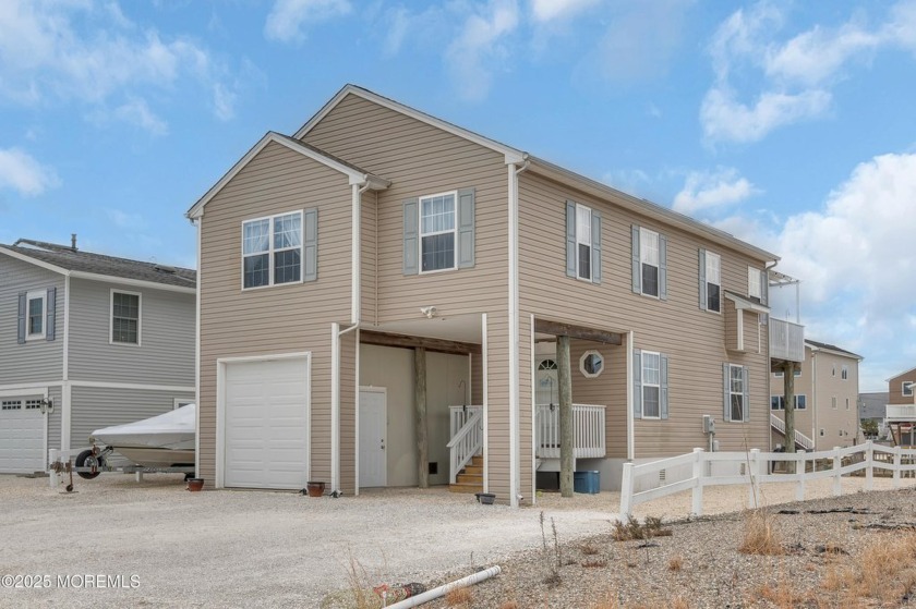 Absolutely charming! This 3 bedroom, 2 bath home is located in - Beach Home for sale in Little Egg Harbor, New Jersey on Beachhouse.com