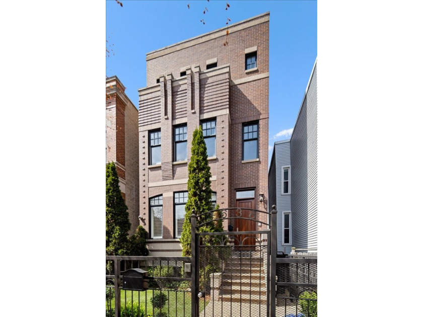 Nestled on a premier block within the coveted Blaine School - Beach Home for sale in Chicago, Illinois on Beachhouse.com