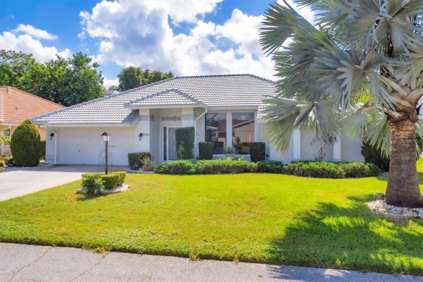 Home for the Holidays! A great buy! Custom-built 3-bedroom - Beach Home for sale in Sarasota, Florida on Beachhouse.com