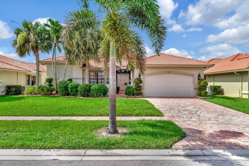 Welcome to 6963 Caviro Lane in sunny Boynton Beach, Florida, an - Beach Home for sale in Boynton Beach, Florida on Beachhouse.com