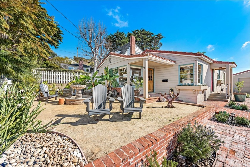 Enjoy ocean views and a quiet, spacious back yard at this - Beach Home for sale in Laguna Beach, California on Beachhouse.com