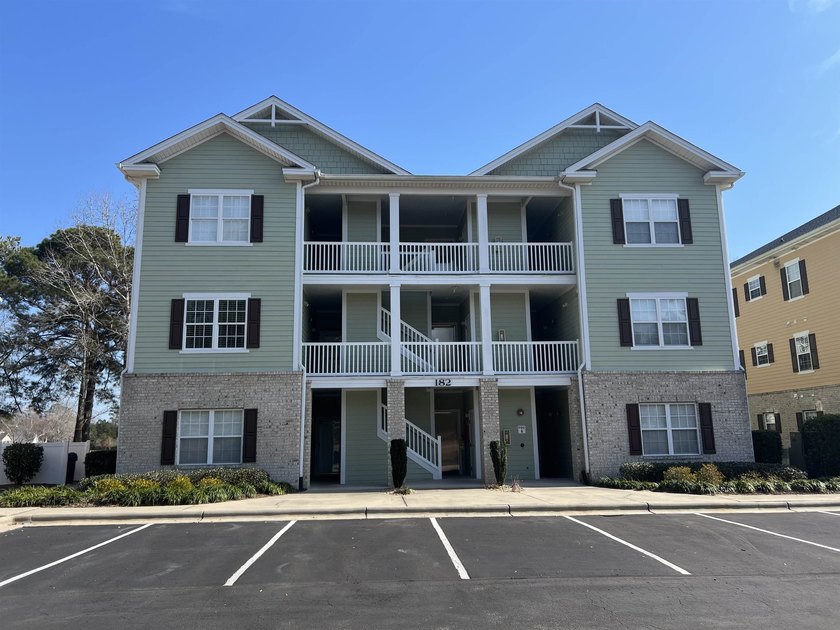 Beautifully decorated and fully furnished second-floor end unit - Beach Condo for sale in Sunset Beach, North Carolina on Beachhouse.com