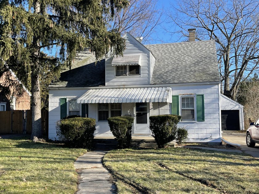 Well-maintained 3-bedroom, 1-bath home located in an attractive - Beach Home for sale in Detroit, Michigan on Beachhouse.com