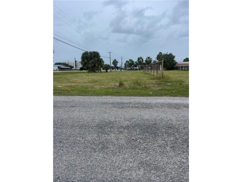 Great Commercial Location on the corner of Hwy 35 N & Laurel St - Beach Lot for sale in Fulton, Texas on Beachhouse.com
