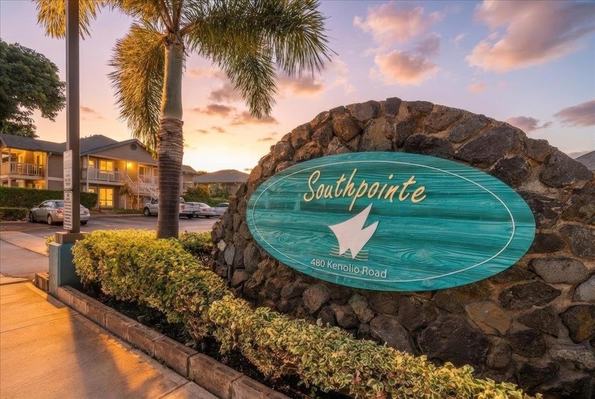 Beautifully updated 2 bed, 1.5 bath second-floor condo in - Beach Condo for sale in Kihei, Hawaii on Beachhouse.com