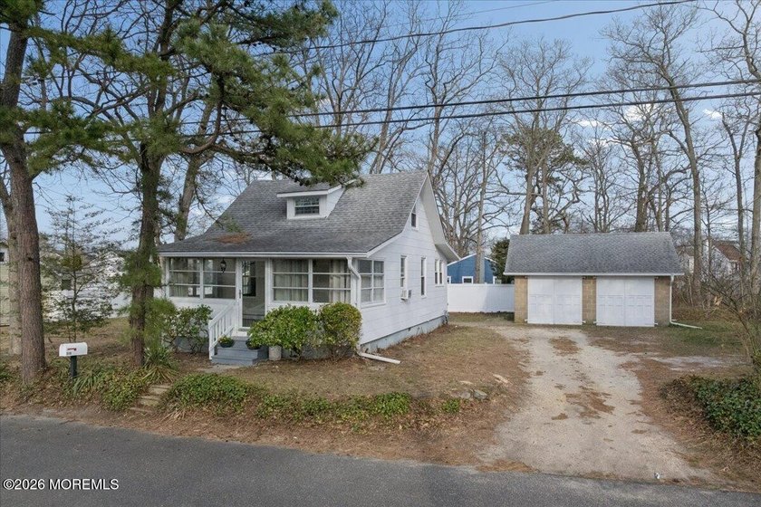 Your perfect Jersey Shore home or getaway is all set for you! - Beach Home for sale in Brick, New Jersey on Beachhouse.com