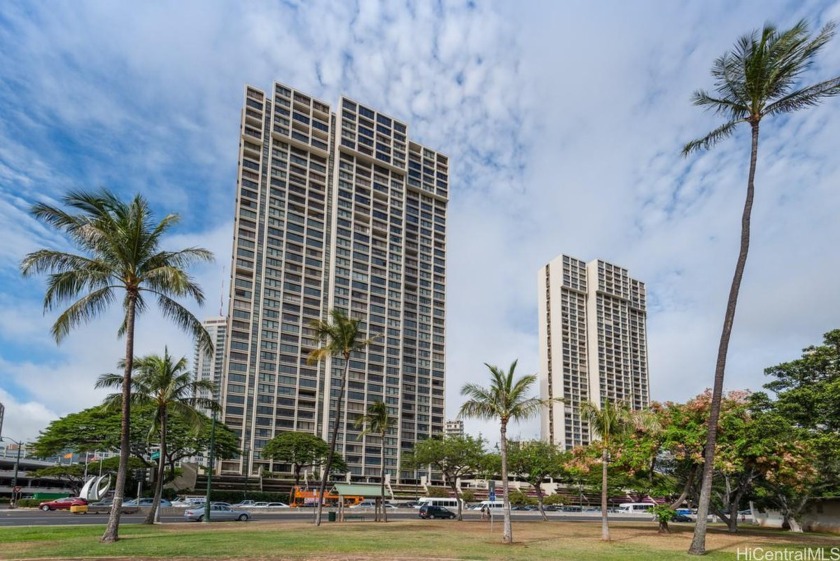 This spacious 1-bedroom unit boasts stunning Pacific Ocean, Ala - Beach Condo for sale in Honolulu, Hawaii on Beachhouse.com