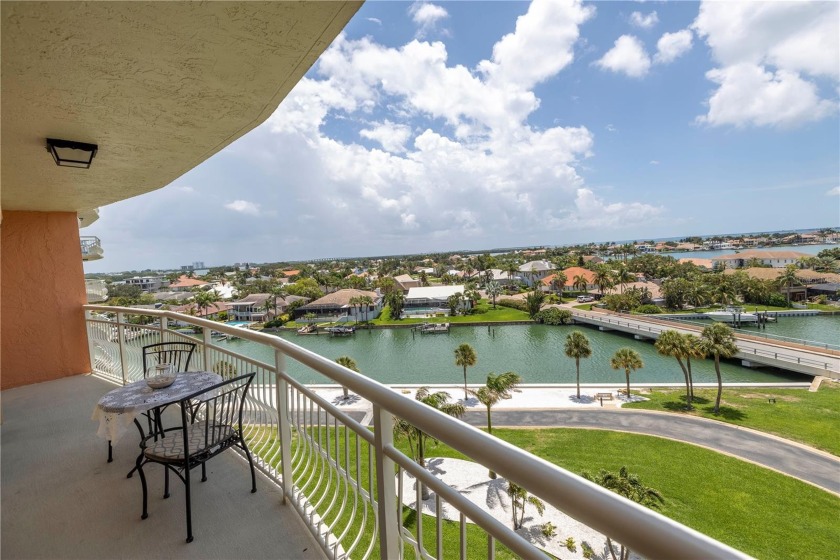 WELCOME TO PARADISE! BUYERS WILL ABSOLUTELY ADORE THIS - Beach Condo for sale in St. Petersburg, Florida on Beachhouse.com