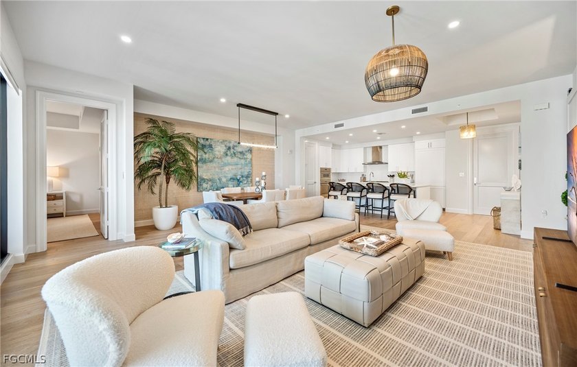 Now includes a private, oversized 2 car garage! Beautifully - Beach Condo for sale in Naples, Florida on Beachhouse.com