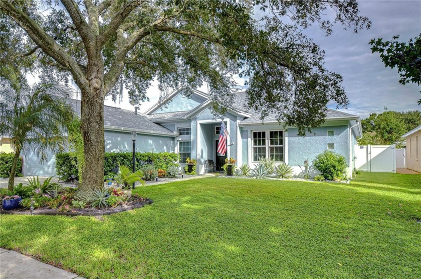 Start packing your bags! Nestled among towering oaks and lush - Beach Home for sale in Riverview, Florida on Beachhouse.com