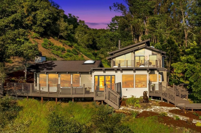 You'll know it the moment you drive through the private gate - Beach Home for sale in Aptos, California on Beachhouse.com